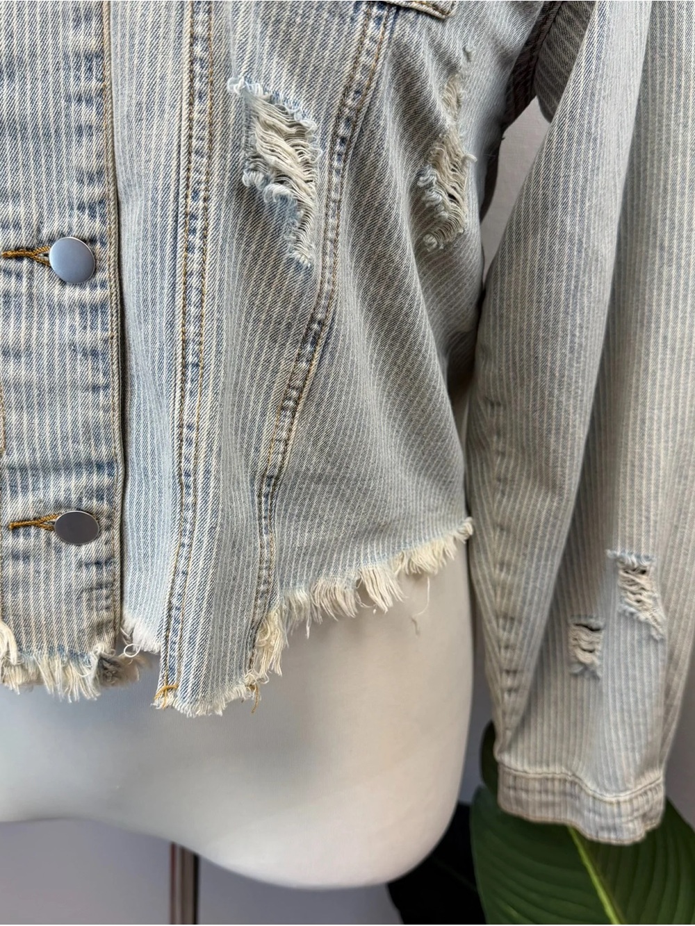 POL Light Blue & White Distressed Railroad Stripe Denim Jacket - Size Small - Picture 4 of 6